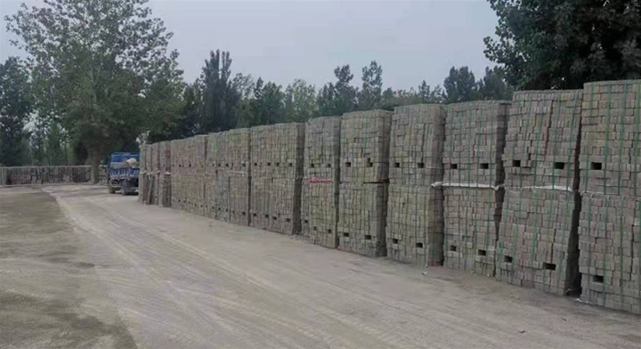 水泥砖发货区