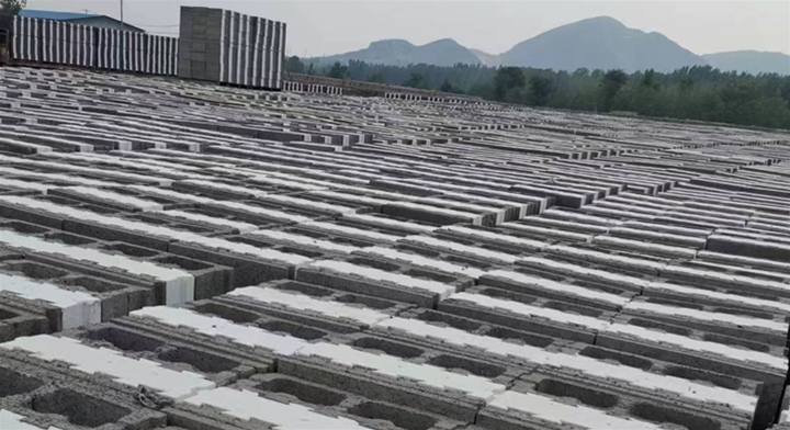 自保温砌块